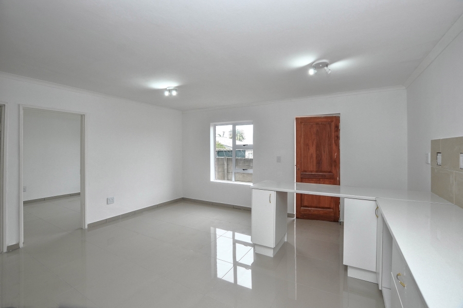 22 Bedroom Property for Sale in Oakdale Western Cape